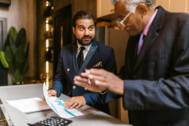 landlord-talking-to-a-property-manager